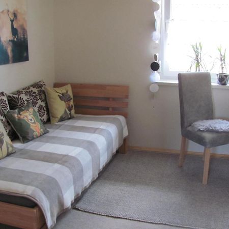 #2 Ruhiges Gemuetliches Ferienzimmer Mit 2 Einzelbetten Gemeinschaftsbad W-Lan Airport Nah Late Night Check In Haus Nr 9,5 Trunkelsberg Екстериор снимка