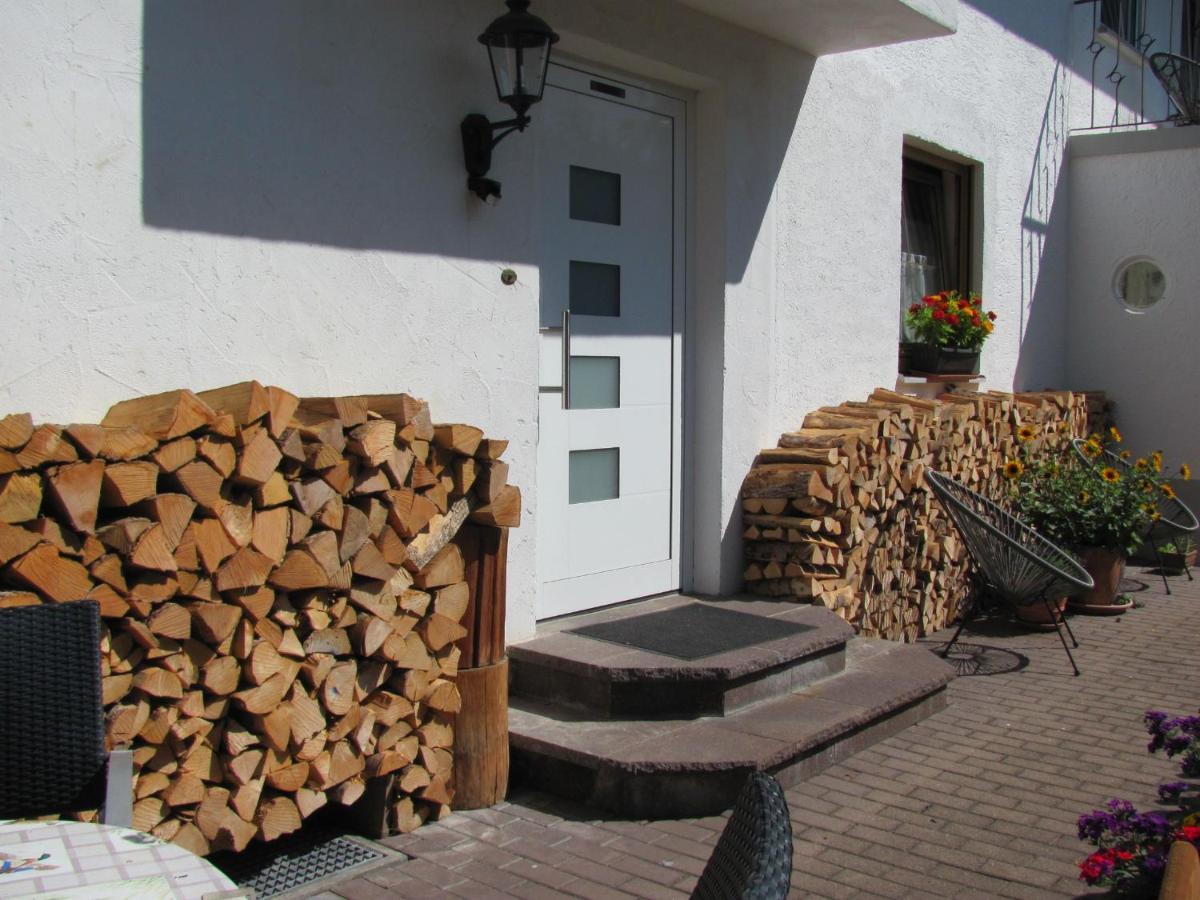 #2 Ruhiges Gemuetliches Ferienzimmer Mit 2 Einzelbetten Gemeinschaftsbad W-Lan Airport Nah Late Night Check In Haus Nr 9,5 Trunkelsberg Екстериор снимка